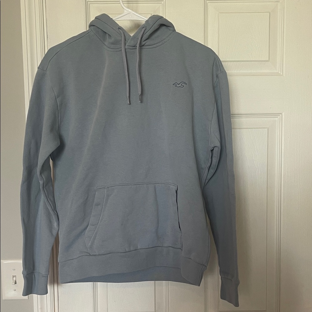 Hollister Men's Light Blue Hoodie